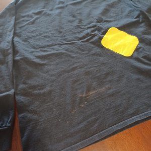 Fruit of the Loom shirt black with yellow applique long sleeve Mens Size XL
